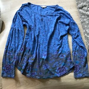 Lucky brand cold shoulder top 💜💙